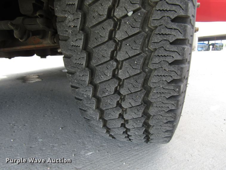 image for item DG8178 2008 Ford E450 shuttle bus