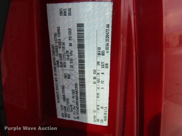 image for item DG8178 2008 Ford E450 shuttle bus