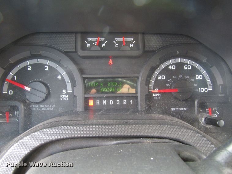 image for item DG8179 2009 Ford E450 shuttle bus