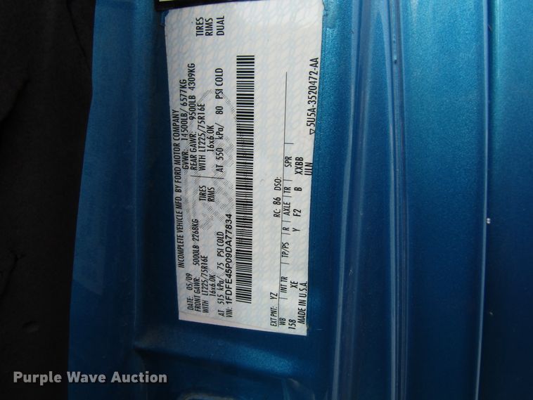 image for item DG8179 2009 Ford E450 shuttle bus