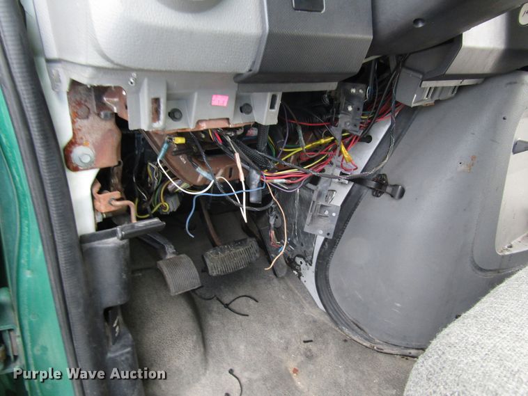 image for item DG8180 2009 Ford E450 shuttle bus