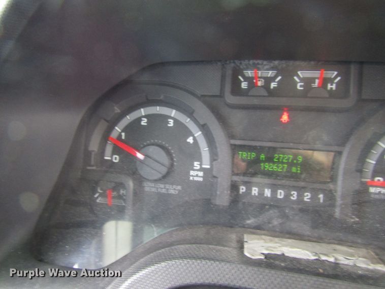 image for item DG8180 2009 Ford E450 shuttle bus