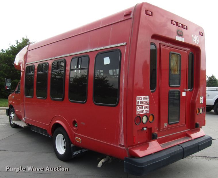 image for item DG8181 2009 Ford E450 shuttle bus