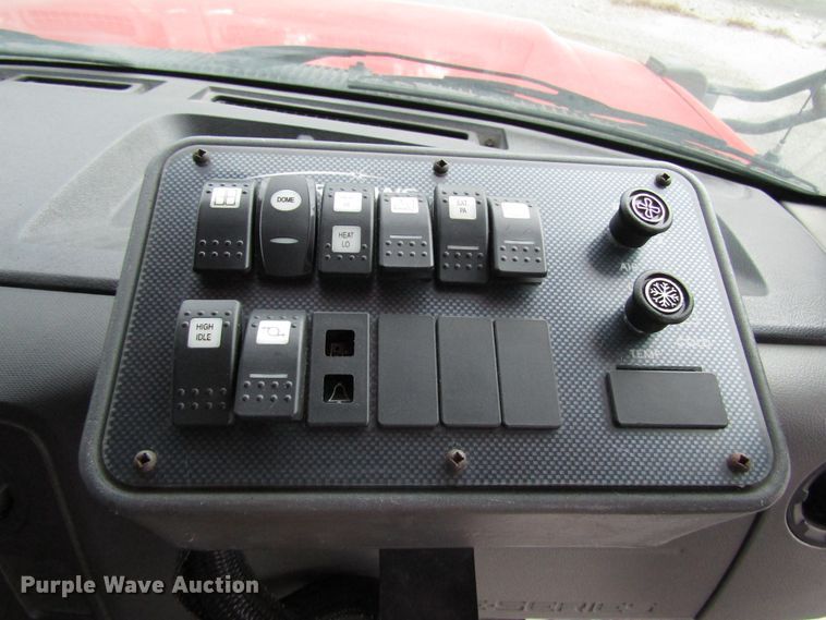 image for item DG8181 2009 Ford E450 shuttle bus