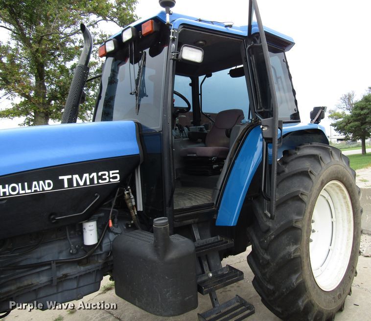 image for item DG8182 2002 New Holland TM135 tractor