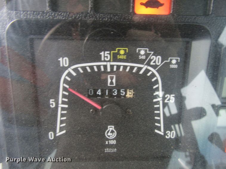 image for item DG8182 2002 New Holland TM135 tractor