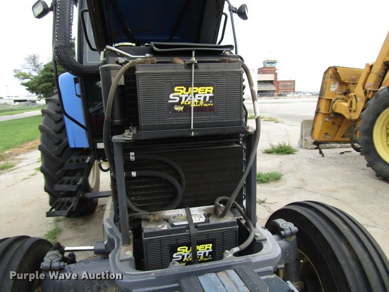 image for item DG8182 2002 New Holland TM135 tractor