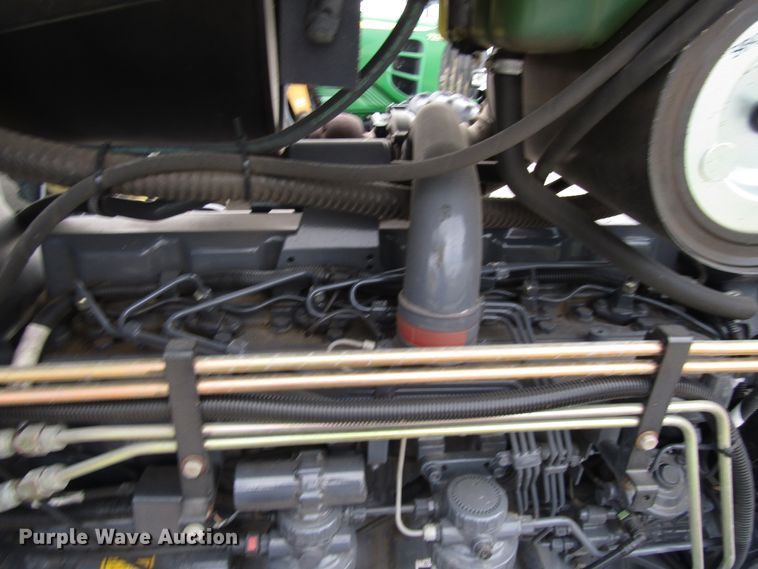 image for item DG8182 2002 New Holland TM135 tractor