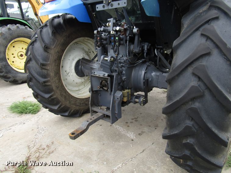 image for item DG8182 2002 New Holland TM135 tractor