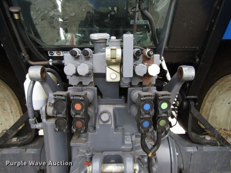 image for item DG8182 2002 New Holland TM135 tractor