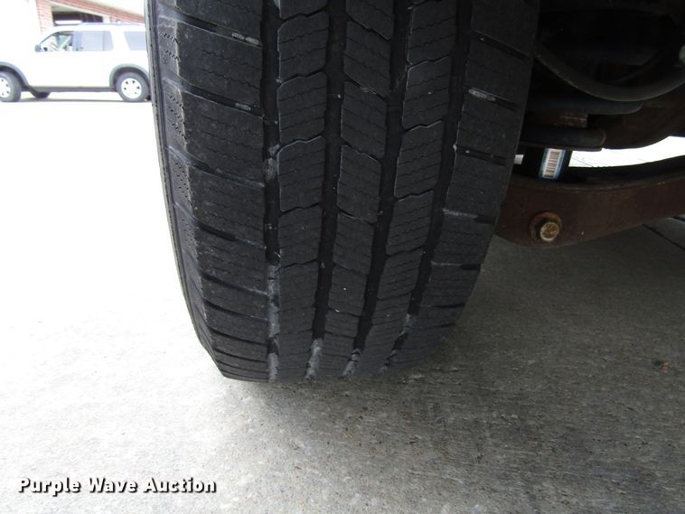 image for item DG8183 2006 Ford Explorer SUV