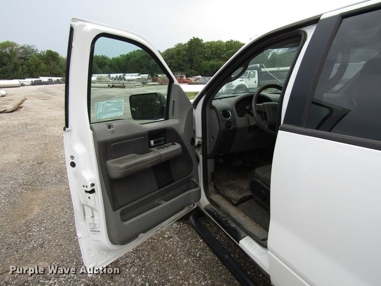 image for item DG8184 2006 Ford F150 SuperCrew pickup truck