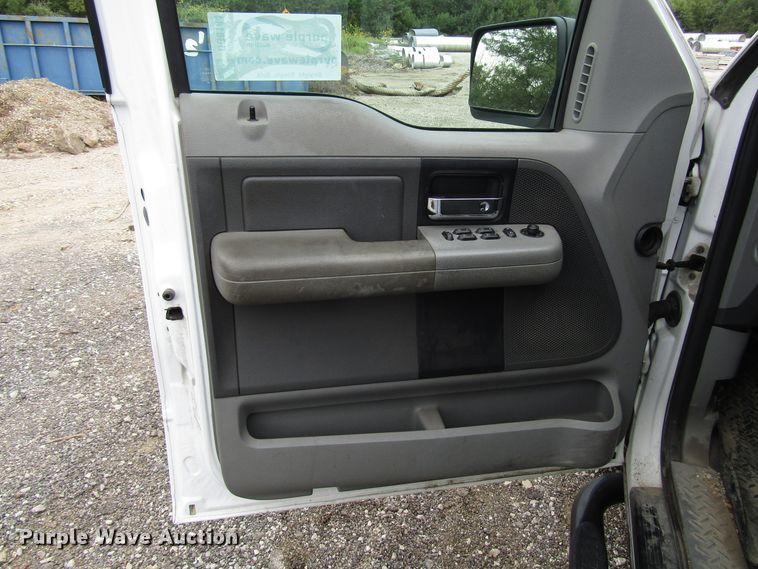 image for item DG8184 2006 Ford F150 SuperCrew pickup truck