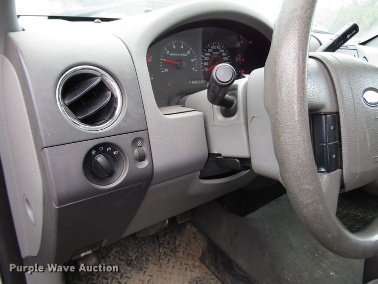 image for item DG8184 2006 Ford F150 SuperCrew pickup truck