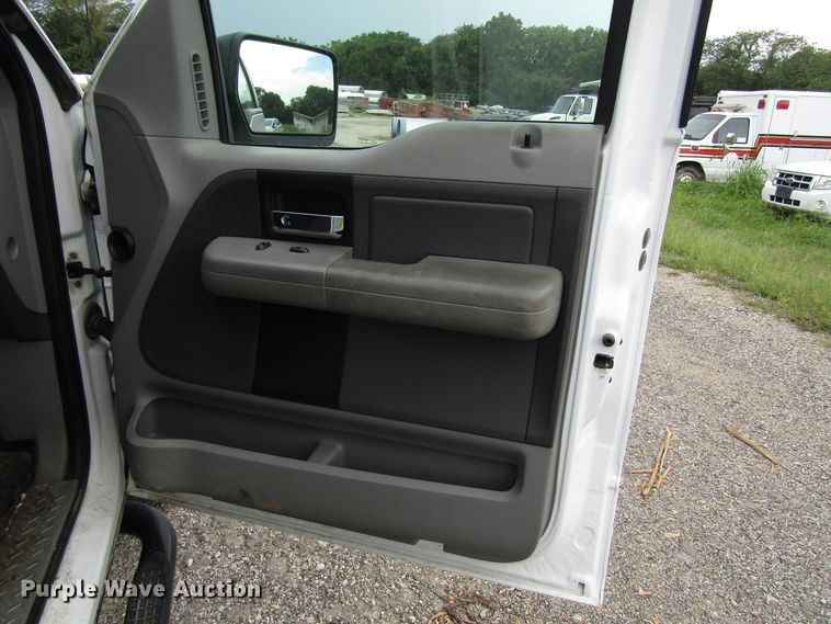 image for item DG8184 2006 Ford F150 SuperCrew pickup truck