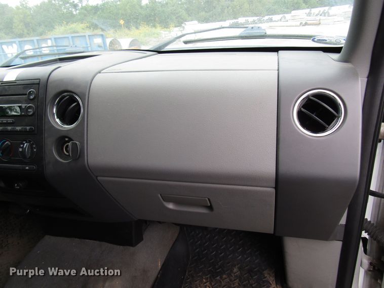 image for item DG8184 2006 Ford F150 SuperCrew pickup truck