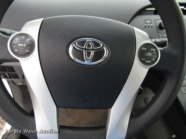 image for item DG8185 2010 Toyota Prius