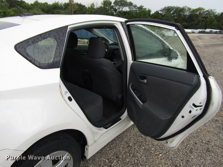 image for item DG8185 2010 Toyota Prius