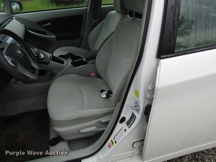 image for item DG8186 2010 Toyota Prius