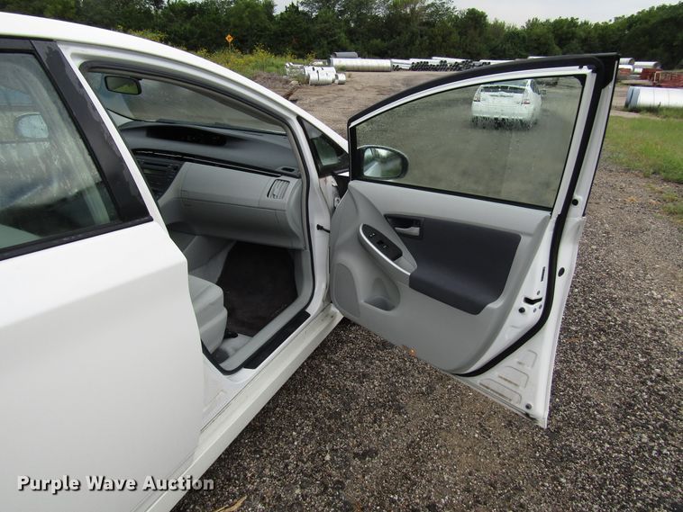 image for item DG8186 2010 Toyota Prius