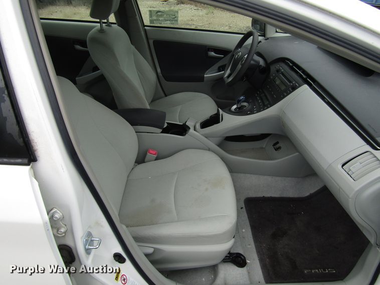 image for item DG8186 2010 Toyota Prius