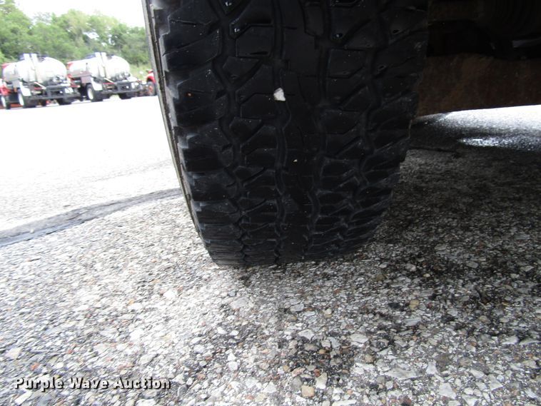 image for item DG8191 2006 Ford Explorer SUV