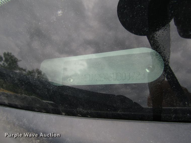 image for item DG8191 2006 Ford Explorer SUV