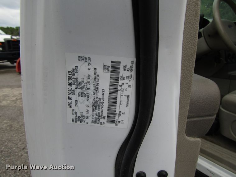 image for item DG8191 2006 Ford Explorer SUV