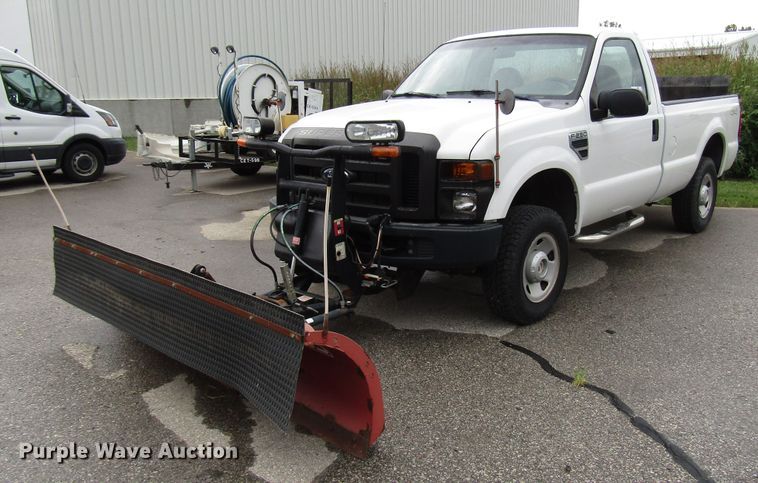 image for item DG8192 2008 Ford F250 Super Duty pickup truck