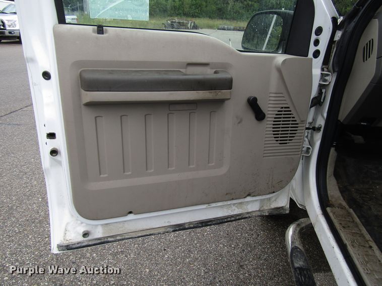 image for item DG8192 2008 Ford F250 Super Duty pickup truck