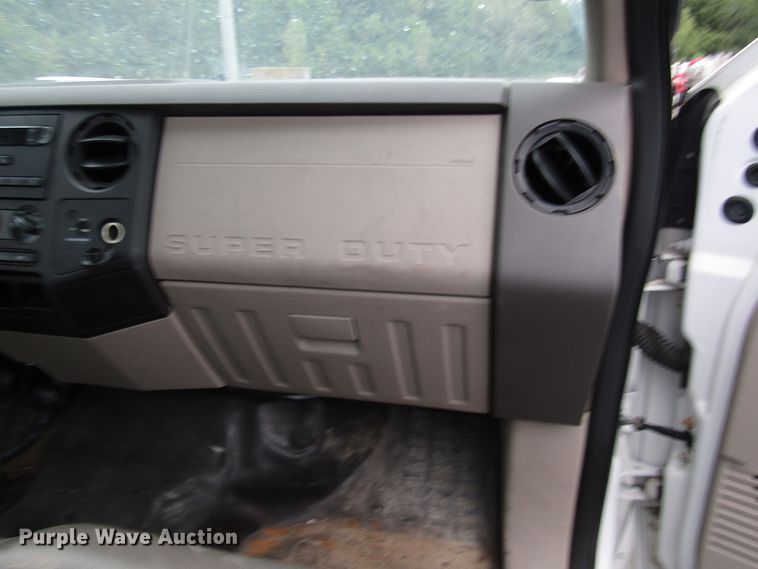 image for item DG8192 2008 Ford F250 Super Duty pickup truck