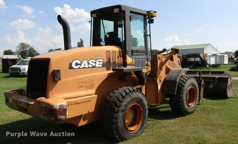image for item DG8205 2002 Case 621D wheel loader