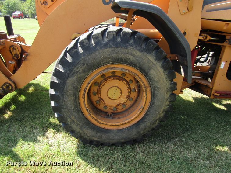 image for item DG8205 2002 Case 621D wheel loader