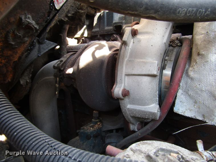 image for item DG8207 2002 International 4900 dump truck