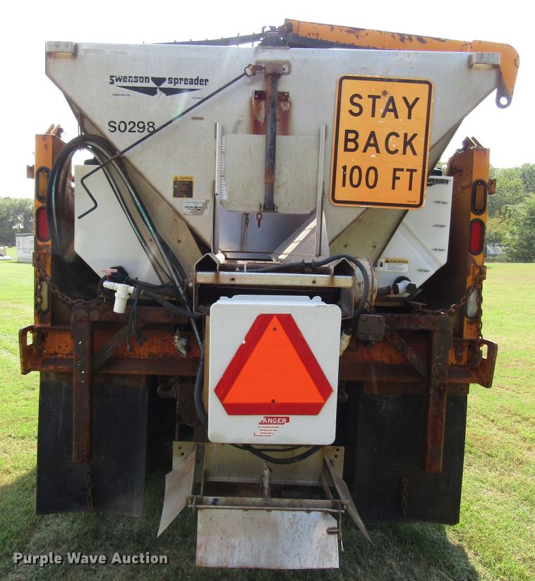 image for item DG8207 2002 International 4900 dump truck