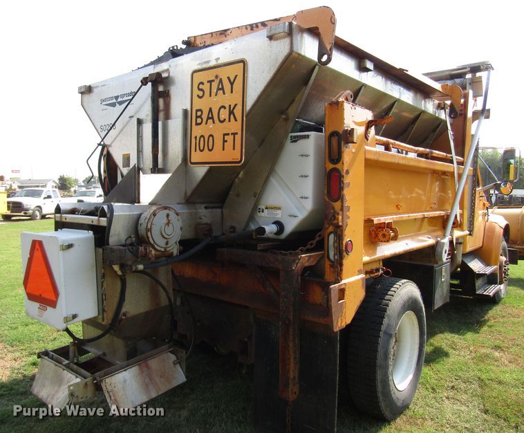 image for item DG8207 2002 International 4900 dump truck