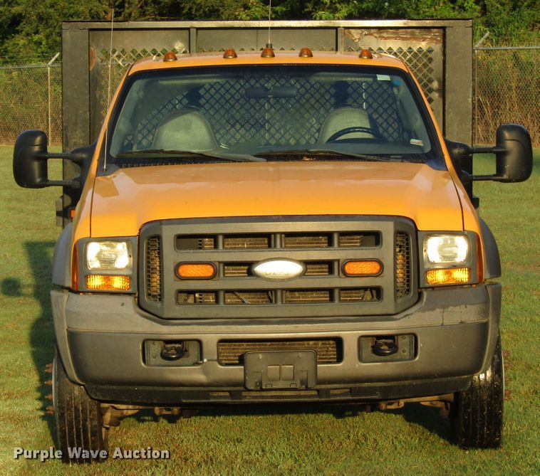 image for item DG8210 2005 Ford F550 Super Duty flatbed truck