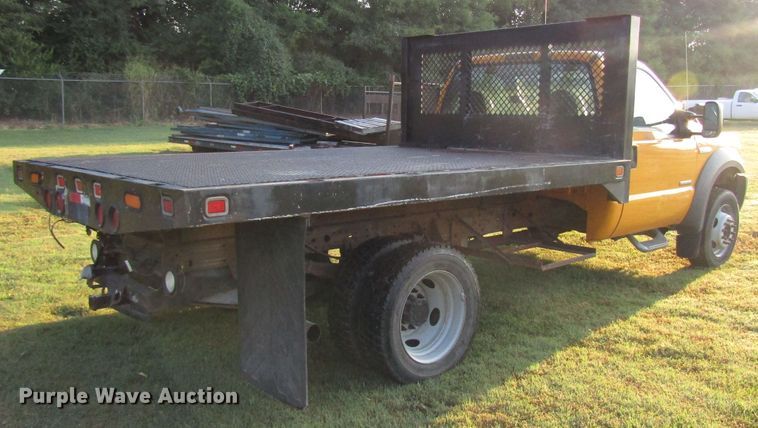 image for item DG8210 2005 Ford F550 Super Duty flatbed truck