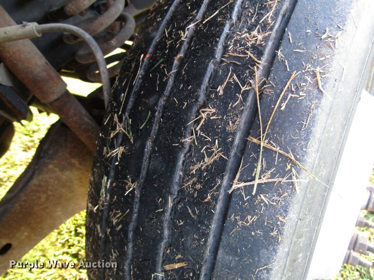 image for item DG8210 2005 Ford F550 Super Duty flatbed truck