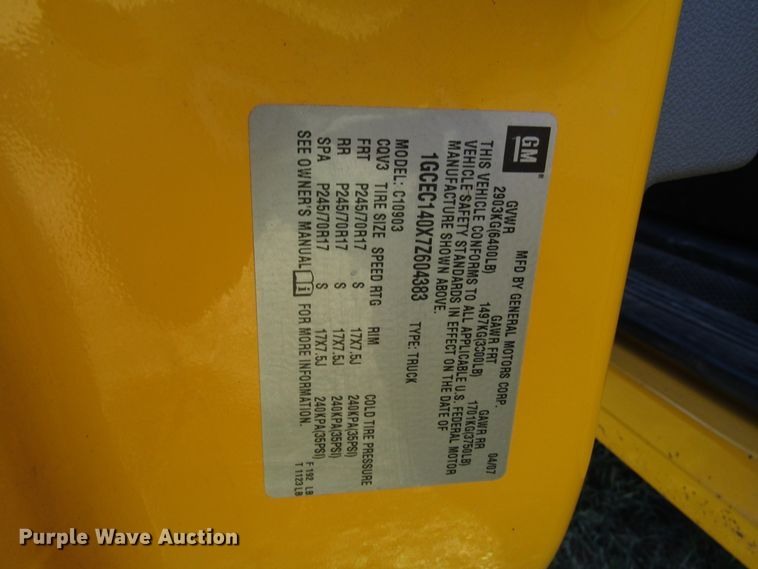 image for item DG8214 2007 Chevrolet Silverado 1500 pickup truck