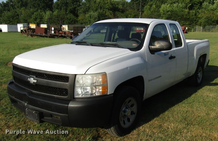image for item DG8215 2008 Chevrolet Silverado 1500 Ext. Cab pickup truck