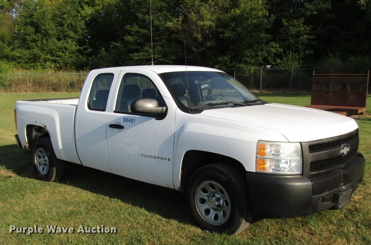 image for item DG8215 2008 Chevrolet Silverado 1500 Ext. Cab pickup truck