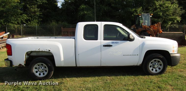 image for item DG8215 2008 Chevrolet Silverado 1500 Ext. Cab pickup truck