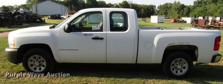 image for item DG8215 2008 Chevrolet Silverado 1500 Ext. Cab pickup truck
