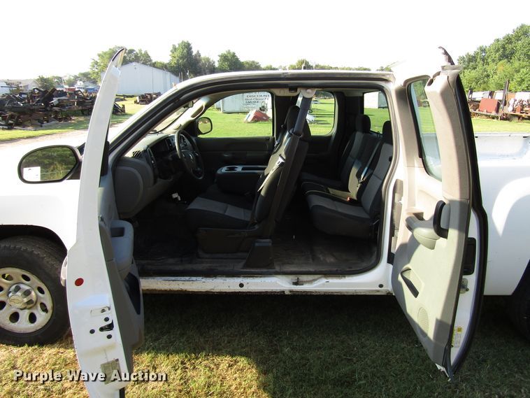 image for item DG8215 2008 Chevrolet Silverado 1500 Ext. Cab pickup truck
