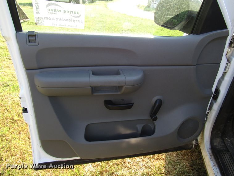 image for item DG8215 2008 Chevrolet Silverado 1500 Ext. Cab pickup truck