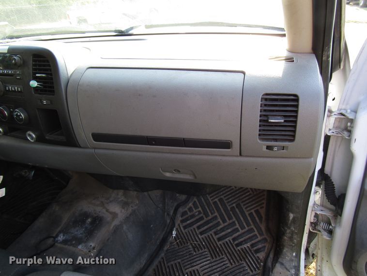 image for item DG8215 2008 Chevrolet Silverado 1500 Ext. Cab pickup truck