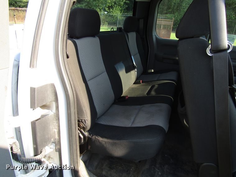 image for item DG8215 2008 Chevrolet Silverado 1500 Ext. Cab pickup truck