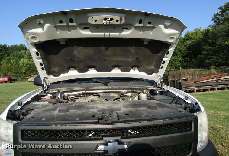 image for item DG8215 2008 Chevrolet Silverado 1500 Ext. Cab pickup truck