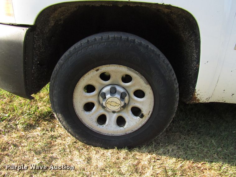 image for item DG8215 2008 Chevrolet Silverado 1500 Ext. Cab pickup truck